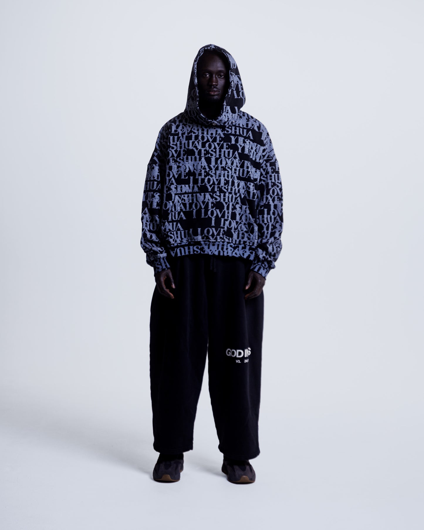 Core Wide Sweatpant in Midnight Black