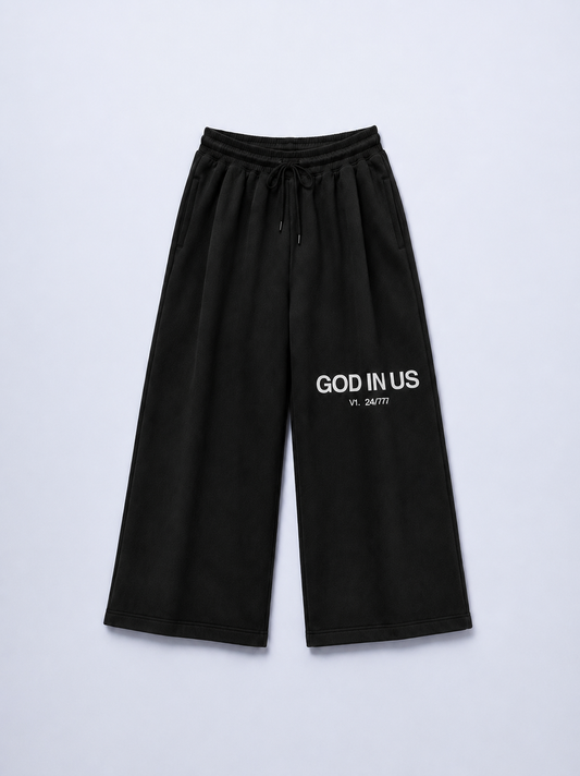 Core Wide Sweatpant in Midnight Black